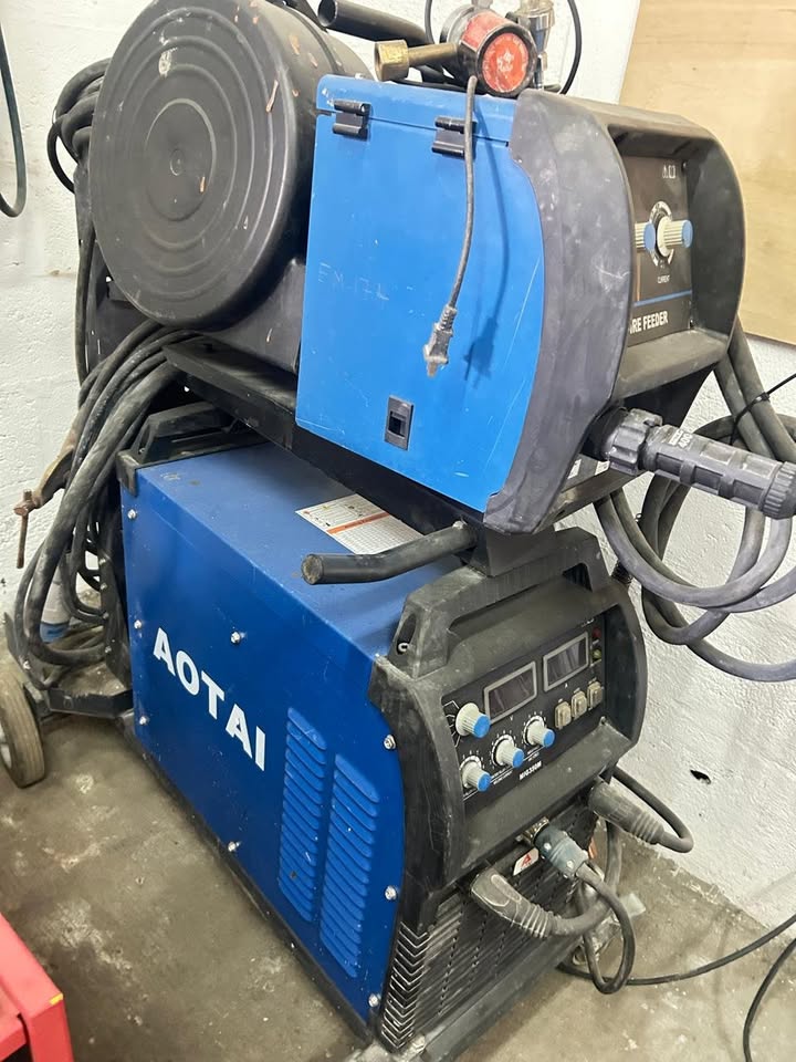 Soldadora Multiproceso AOTAI WF-350M-GA | 350 AMP al 60% | MIG/MMA 350M | 220V