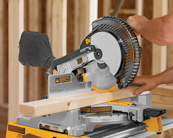 DW713 - Sierra Ingleteadora 10″ 1600W 110V 5000RPM